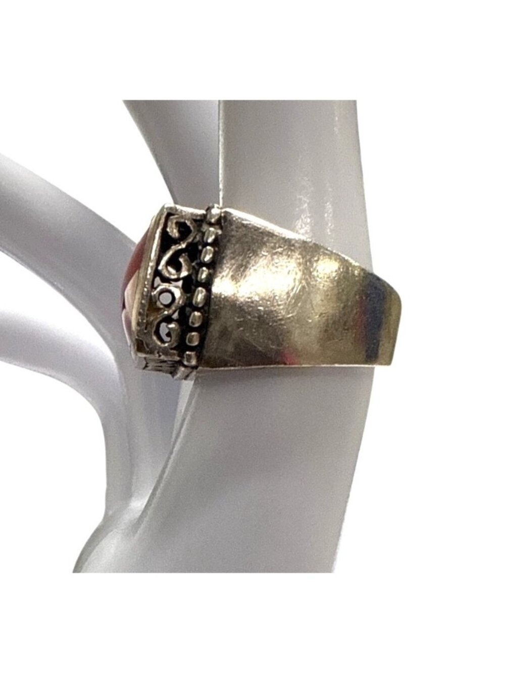Vintage 925 Sterling Silver Coral Ring  Rectangular Stone & Ornate Filigree